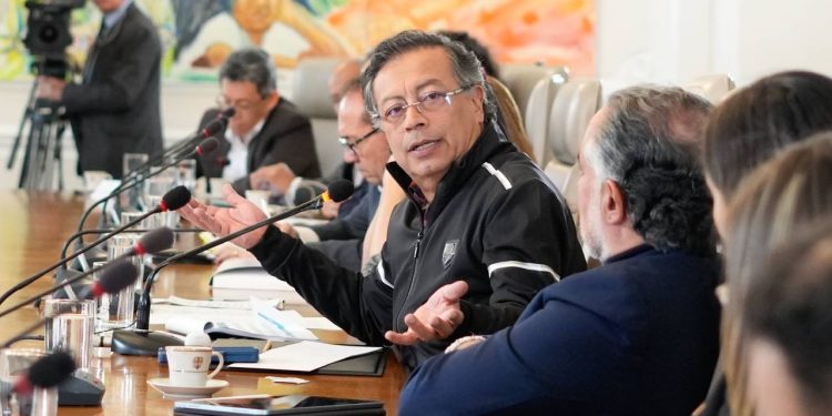 Petro denuncia nuevo intento de golpe de Estado