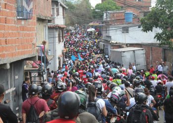 Candidato Elio Serrano se pone a la orden del pueblo para construir felicidad