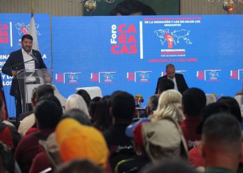 Inició  el seminario sobre la criminalización de la migración y los DD. HH. de los migrantes