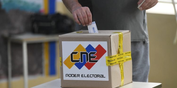 ¡Venezuela volvió a ganar! Chavismo: 23 gobernaciones, oposición: 1