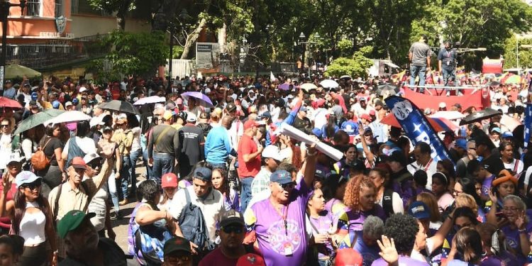 Pueblo venezolano se movilizó para celebrar el Día Internacional de la Familia y el retorno de la niña Maikelys Espinoza
