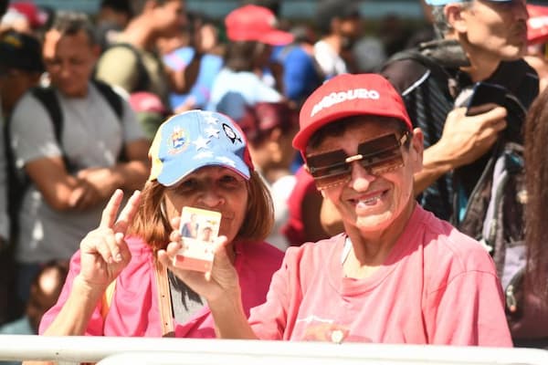 Pueblo venezolano se movilizó para celebrar el Día Internacional de la Familia y el retorno de la niña Maikelys Espinoza 4 IMG 20250515 154156 893 768x512 1