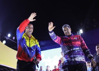 Presidente Maduro anunció financiamiento especial para los 10 circuitos comunales con mayor votación 9 Presidente Maduro anunció financiamiento especial para los 10 circuitos comunales con mayor votación