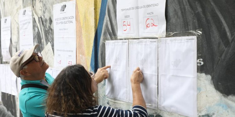 Veedores internacionales destacan normalidad y transparencia en elecciones venezolanas