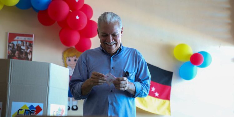Elio Serrano: “Estamos votando por la paz, la democracia y los sueños de todos”