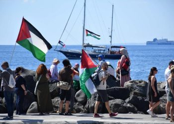 Israel intercepta buque con miembros de misión humanitaria Flotilla de la Libertad