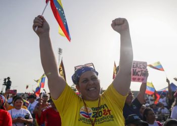 Es indudable que la tendencia sólida y comprobada en la calle es que el pueblo y los trabajadores, queremos continuar viviendo en la democracia que hemos construido con Chávez
