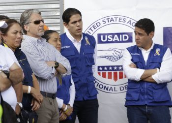 Lester Toledo, vinculado al ataque al CNE, asesora a precandidato presidencial Miguel Uribe Turbay