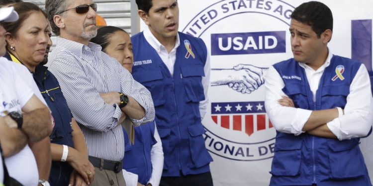 Lester Toledo, vinculado al ataque al CNE, asesora a precandidato presidencial Miguel Uribe Turbay