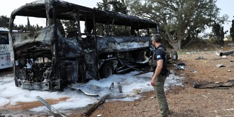 Irán ataca instalaciones del Mossad en Tel Aviv con nuevo misil