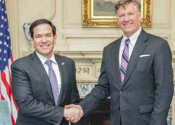 Ahora, en el nuevo contexto de reinicio bélico de las economías capitalistas a nivel global, ¿serán los BRICS capaces de hacer frente a los desafíos que habían prometido asumir para contrarrestar el “privilegio exorbitante” del dólar y para establecer un sistema monetario internacional más multipolar?