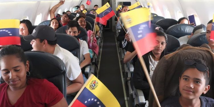 La migración les sirve de excusa porque Estados Unidos está en una crisis interna y una crisis además económica de modelo; y tiene que buscar un chivo expiatorio