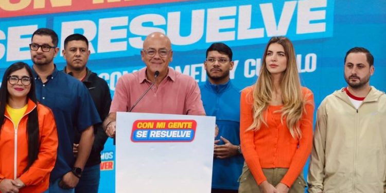 Jorge Rodríguez: Cada voto es un paso hacia la paz y una derrota al extremismo
