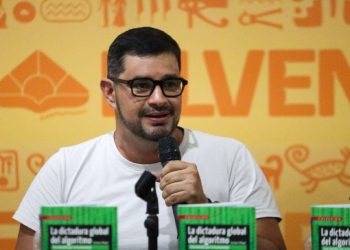 «La Dictadura Global del Algoritmo: Una Batalla por la Humanidad»  llegó a la FILVEN 2025