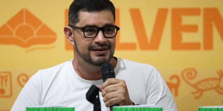 «La Dictadura Global del Algoritmo: Una Batalla por la Humanidad»  llegó a la FILVEN 2025