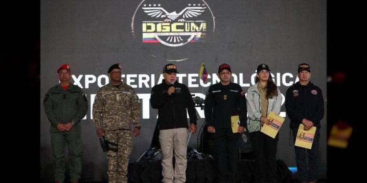 Ministro Diosdado Cabello entrega 105 vehículos y 3 helicópteros en la Expo Feria Tecnológica Militar 2025