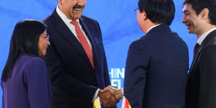 «Venezuela y China pueden exhibir un modelo hoy de lo que es ser países respetuosos de la legalidad internacional y que busca realmente un nuevo porvenir para la humanidad», Delcy Rodríguez