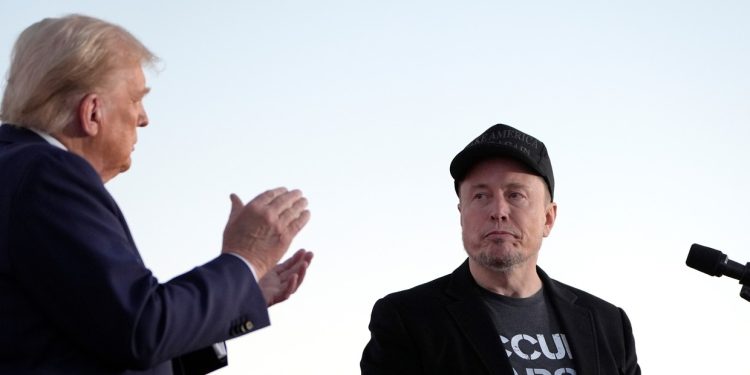 ¿Venganza política? Trump amenaza con deportar a Elon Musk por criticar sus políticas
