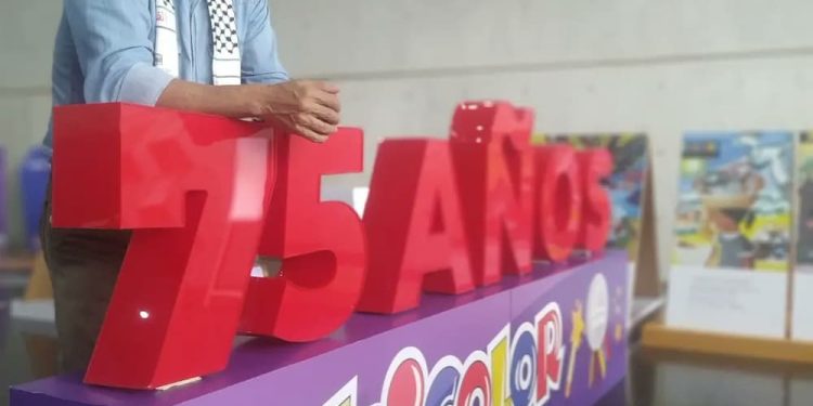 “Hemos combinado la producción de libros con la promoción de lectura, hacemos talleres para adultos y para niños porque consideramos que la infancia es la semilla de la Patria, es la conciencia del presente y del futuro. En el Táchira, con la asesoría de varios constituyentes, comenzamos a pensar en una constituyente para niños y niñas. Desarrollamos una metodología para el acercamiento del Proyecto País desde la comprensión de niños, docentes y familias”