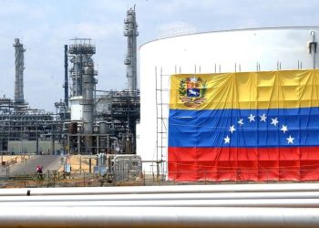 Estados Unidos autoriza descarga de gas licuado de PDVSA