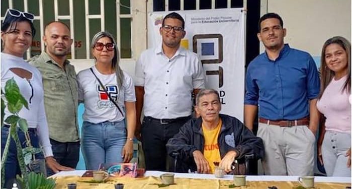 A Juan Manuel Parra, Antonio Rumbos y Leonor Fuguet por sus luchas ambientalistas