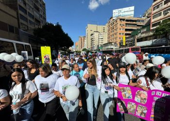 Venezuela exige a la ONU interceder por 31 niños venezolanos secuestrados en EE.UU. y migrantes detenidos en El Salvador