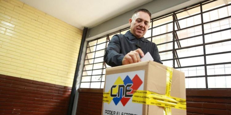 CNE reporta 100% de mesas operativas en elecciones municipales y Consulta Popular de la Juventud
