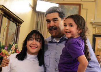 Fotos exclusivas: Presidente Maduro recibe a niños venezolanos secuestrados por EE.UU