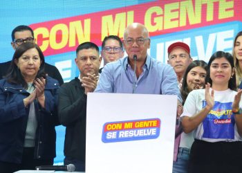 Jorge Rodríguez denuncia torturas a venezolanos en El Salvador y convoca a masiva participación en elecciones del 27J