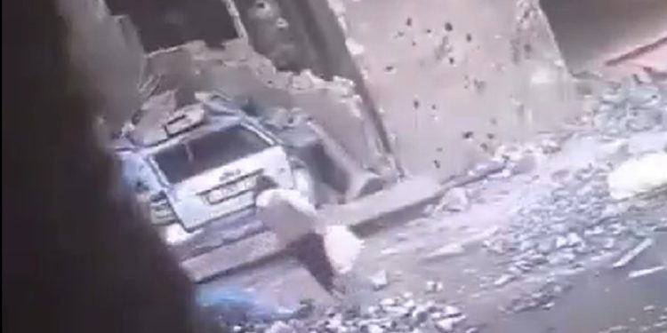 Fuerzas israelíes disparan misil a niña palestina que transportaba agua para su familia en el norte de Gaza 