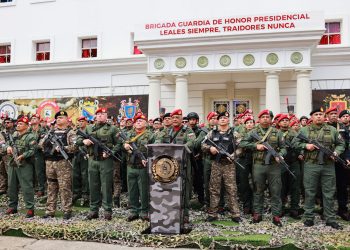 Guardia de Honor Presidencial y DGCIM rechazan agresión sostenida de EEUU contra Venezuela
