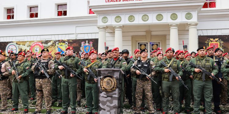 Guardia de Honor Presidencial y DGCIM rechazan agresión sostenida de EEUU contra Venezuela