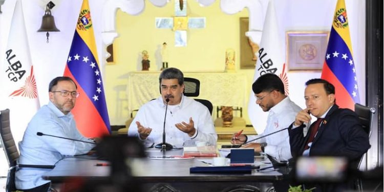 Maduro alerta sobre "frenesí enloquecido" de amenazas de EE.UU. y resalta la vigencia del ALBA-TCP