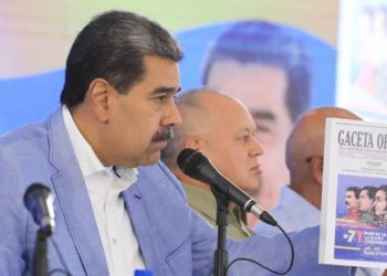 Presidente Maduro instruye revisar Ley del Consejo Federal de Gobierno para fortalecer participación de las comunas y circuitos comunales