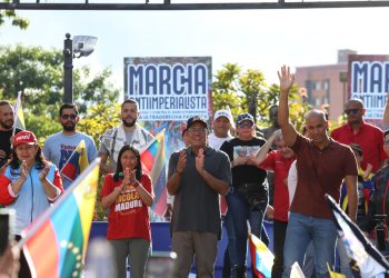 Jorge Rodríguez: “El pueblo venezolano heredero de los libertadores sigue en la calle defendiendo la paz y la soberanía”