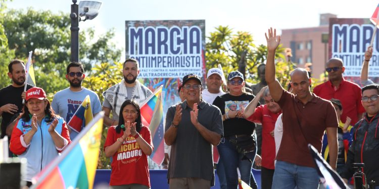 Jorge Rodríguez: “El pueblo venezolano heredero de los libertadores sigue en la calle defendiendo la paz y la soberanía”