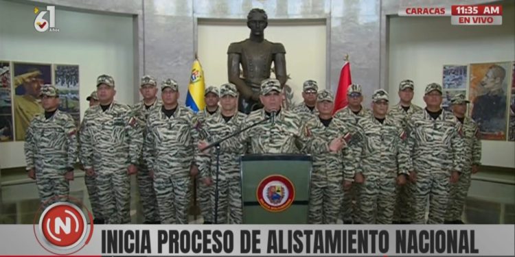Pueblo de Venezuela acude al llamado del alistamiento voluntario convocado por el presidente Maduro