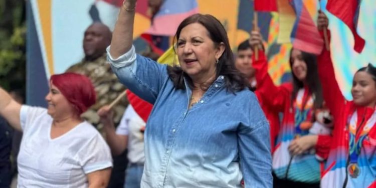 Carmen Meléndez: “Aquí estamos dispuestos a todo por defender a nuestra Patria”