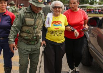Solidez política 10 No hay duda de que las siete elecciones realizadas en la República Bolivariana de Venezuela en estos últimos 365 días, han dejado a las claras que la vigencia y vitalidad del sistema político venezolano es sólido