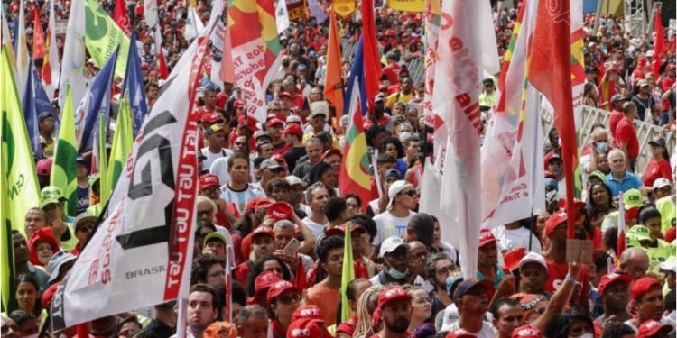 Organizaciones sociales y políticas de Brasil exigen a Lula da Silva que reafirme públicamente su apoyo a Venezuela