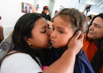 Venezuela rescata a 6 niños secuestrados en EE.UU. y repatrió a 194 connacionales en el Plan Vuelta a la Patria