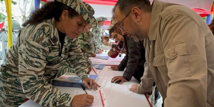 Canciller Yván Gil convoca a participación masiva y voluntaria en jornada de alistamiento para defender la soberanía de Venezuela