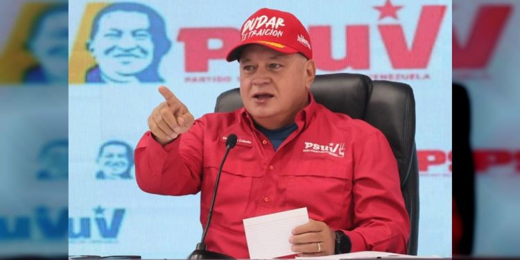 Diosdado Cabello: «Aquí seguimos para adelante y no nos para nada nadie»