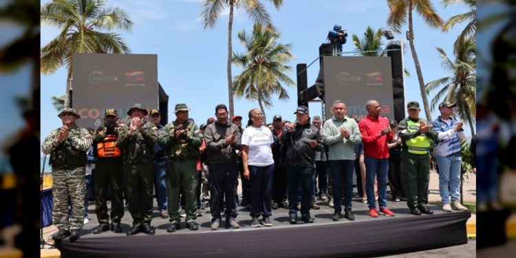 Cabello dotó a Cuadrantes de Paz de los 204 Circuitos Comunales de Anzoátegui