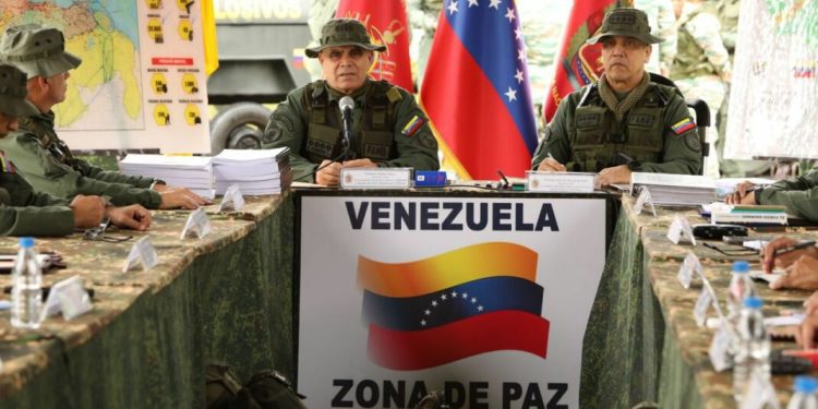 Venezuela se declara en vigilancia permanente ante despliegue militar de EEUU en el Caribe
