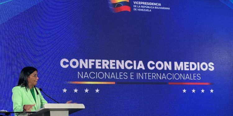 Vicepresidenta Delcy Rodríguez señala a Estados Unidos como «centro mundial de lavado de narcotráfico» según informes de la ONU