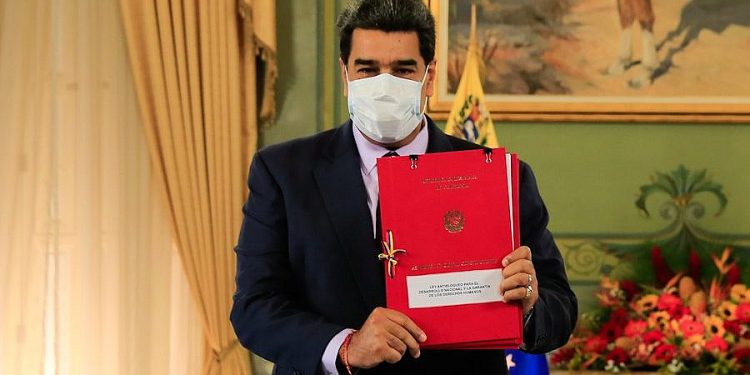 Presidente Maduro conmemoró la presentación de la Ley Antibloqueo