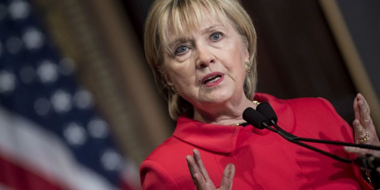 Hillary Clinton compara agresiones de Trump en el Caribe con las del expresidente filipino Rodrigo