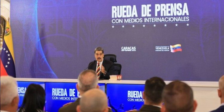 Maduro: “El presidente Trump debe cuidarse porque Marco Rubio quiere llevarlo a una guerra contra Suramérica y manchar el apellido Trump de sangre”