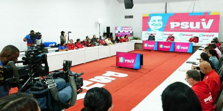 Cabello: «Hubo un simulacro de Protección Civil y preparación del pueblo en perfecta fusión popular, militar y policial, por la vida y por la paz»